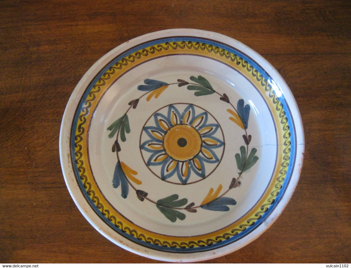 ASSIETTE EN FAIENCE ANCIENNE SIGNEE - DE MALICORNE QUIMPER NEVERS ? - Malicorne (FRA)