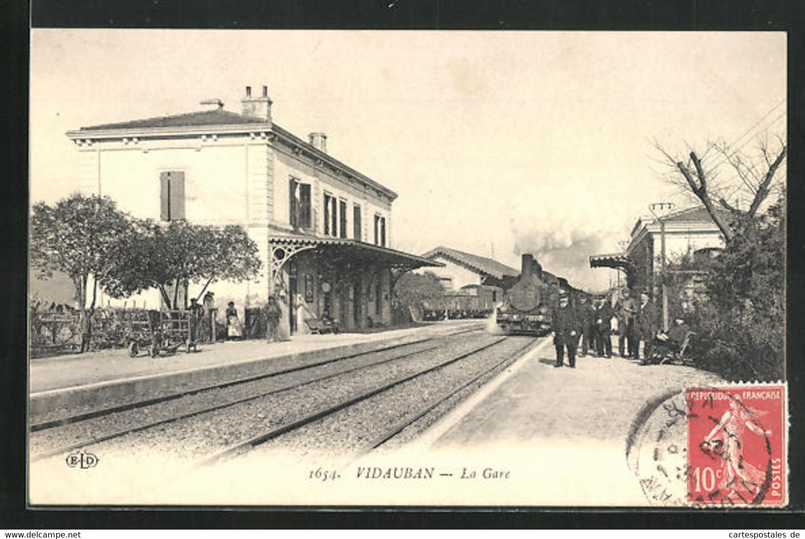 CPA Vidauban, La Gare, Train Fährt In La Gare Ein - Vidauban