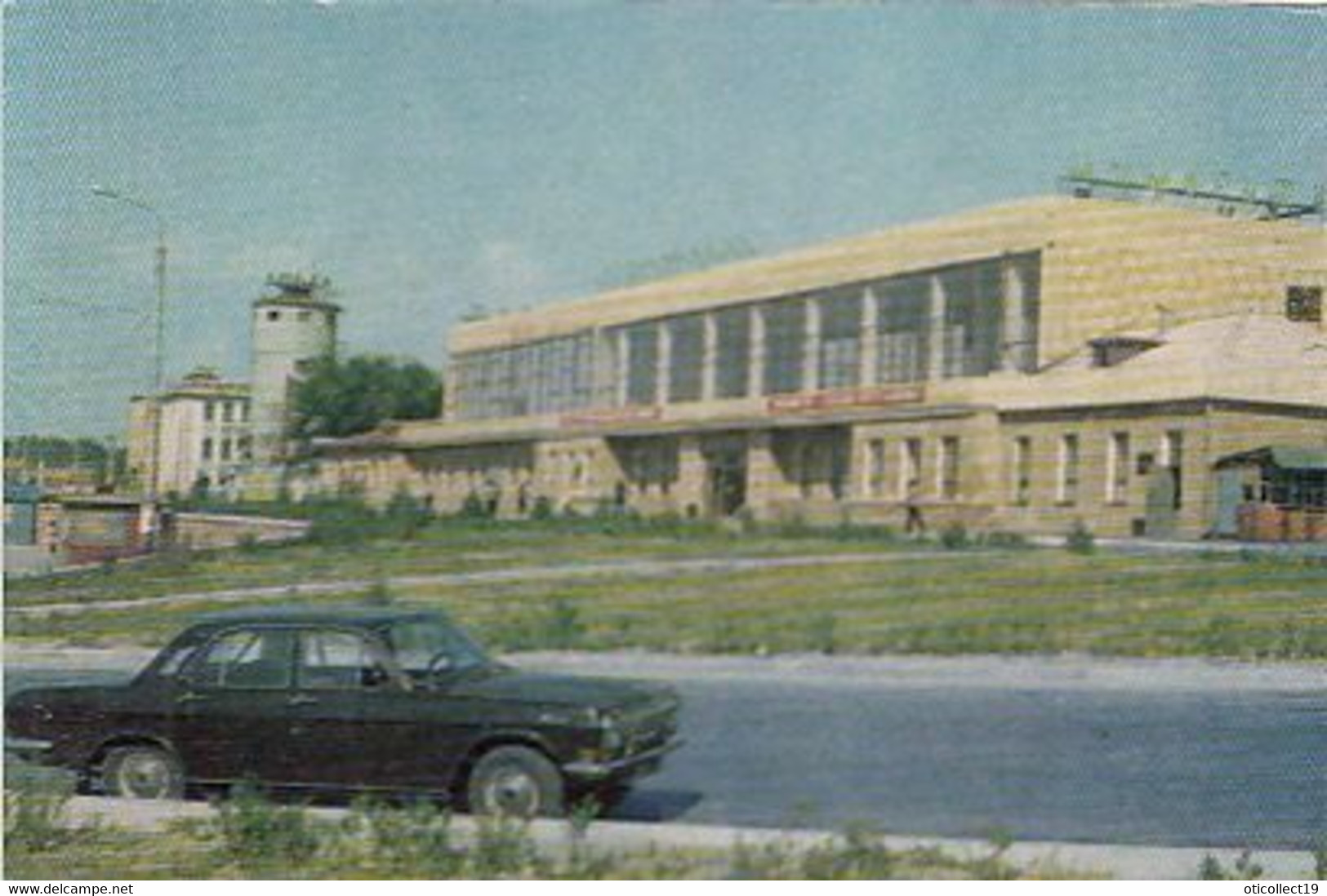 SHYMKENT- RAILWAY STATION, CAR - Kazakhstan