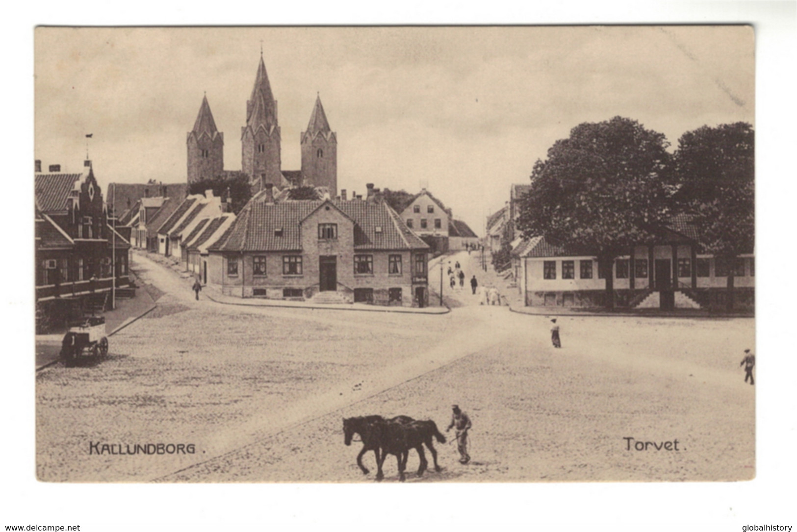 DG1946 - DENMARK - KALLUNDBORG -TORVET - STREET SCENE, MAN W/ HORSES - Danimarca