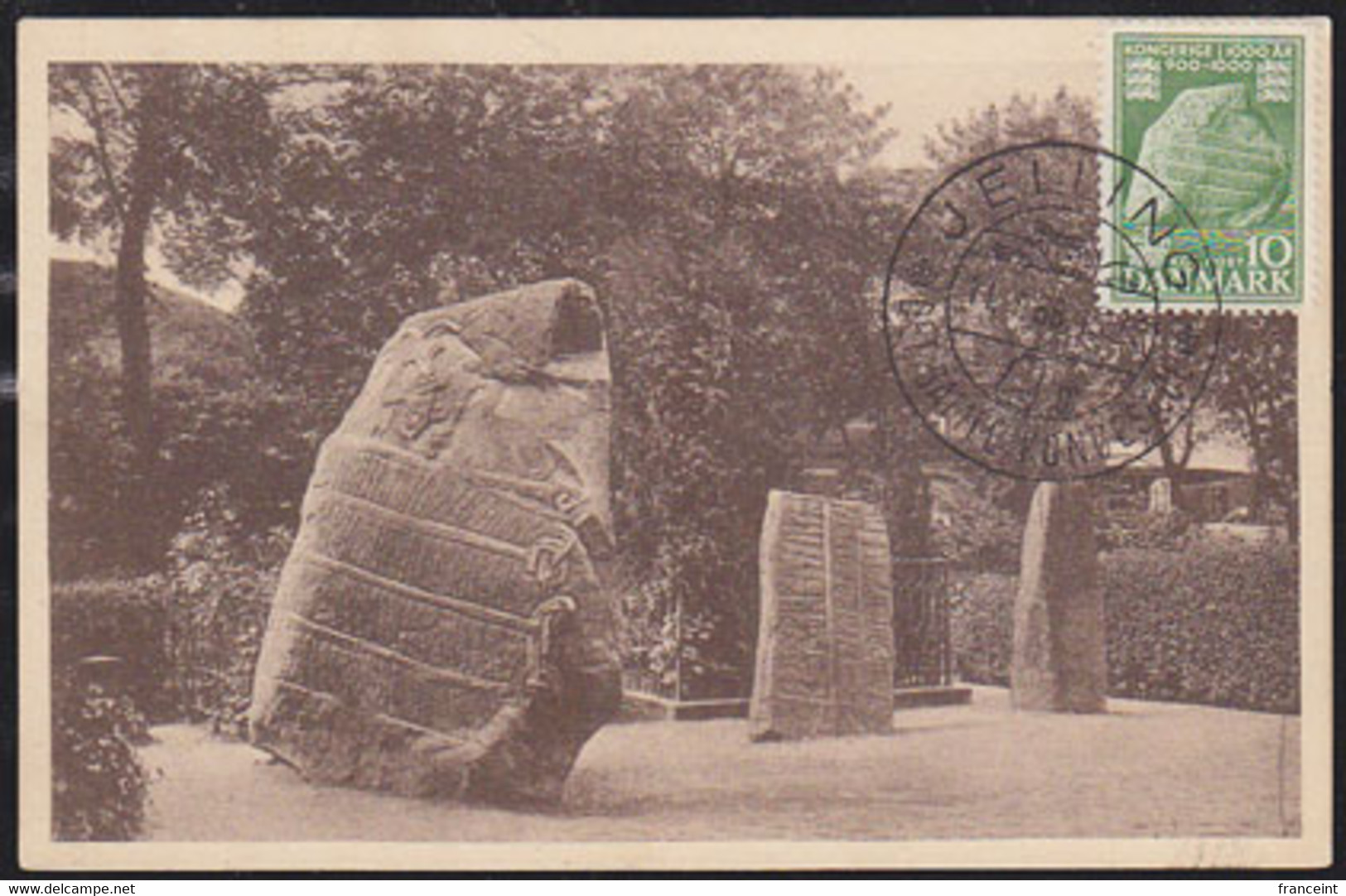 DENMARK (1953) Jelling Rune-stone. Maximum Card With First Day Cancel. Scott No 342. - Maximum Cards & Covers