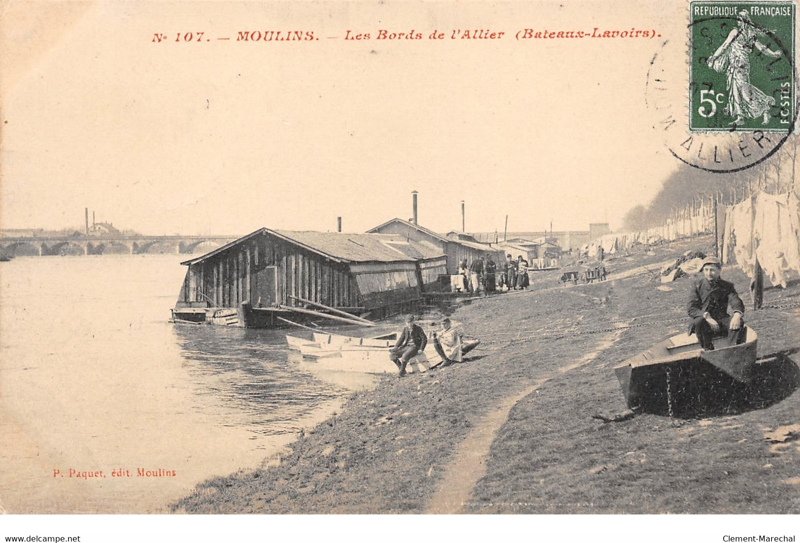 MOULINS - Les Bords De L'Allier (Bateaux Lavoirs) - Très Bon état - Moulins