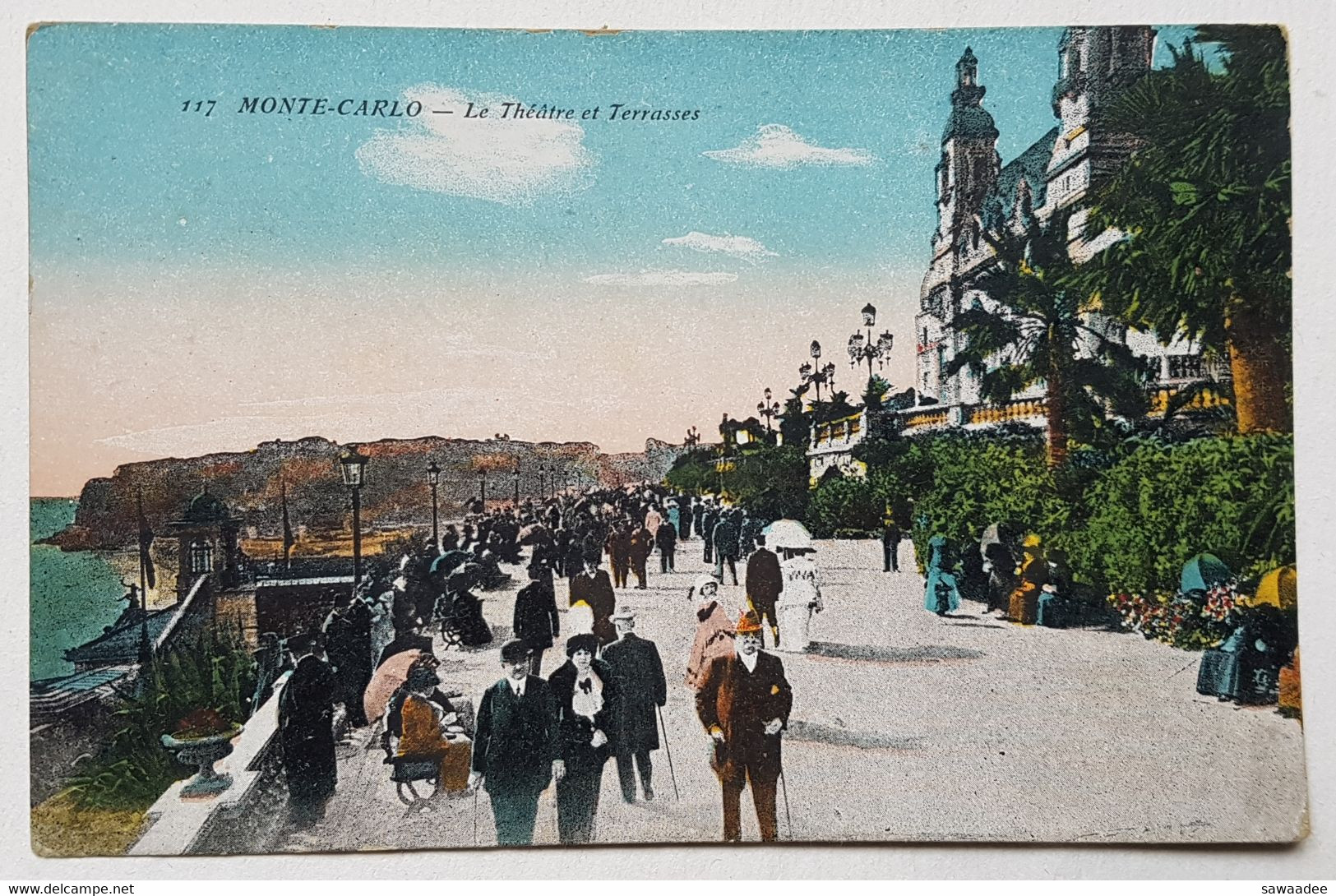 CARTE POSTALE - MONTE CARLO - LE THEATRE ET TERRASSES - COLORIEE - ANIMEE - DEBUT XX° - Opera House & Theather