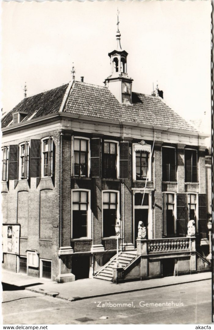 CPA AK Zaltbommel Gemeentehuis NETHERLANDS (713454) - Zaltbommel