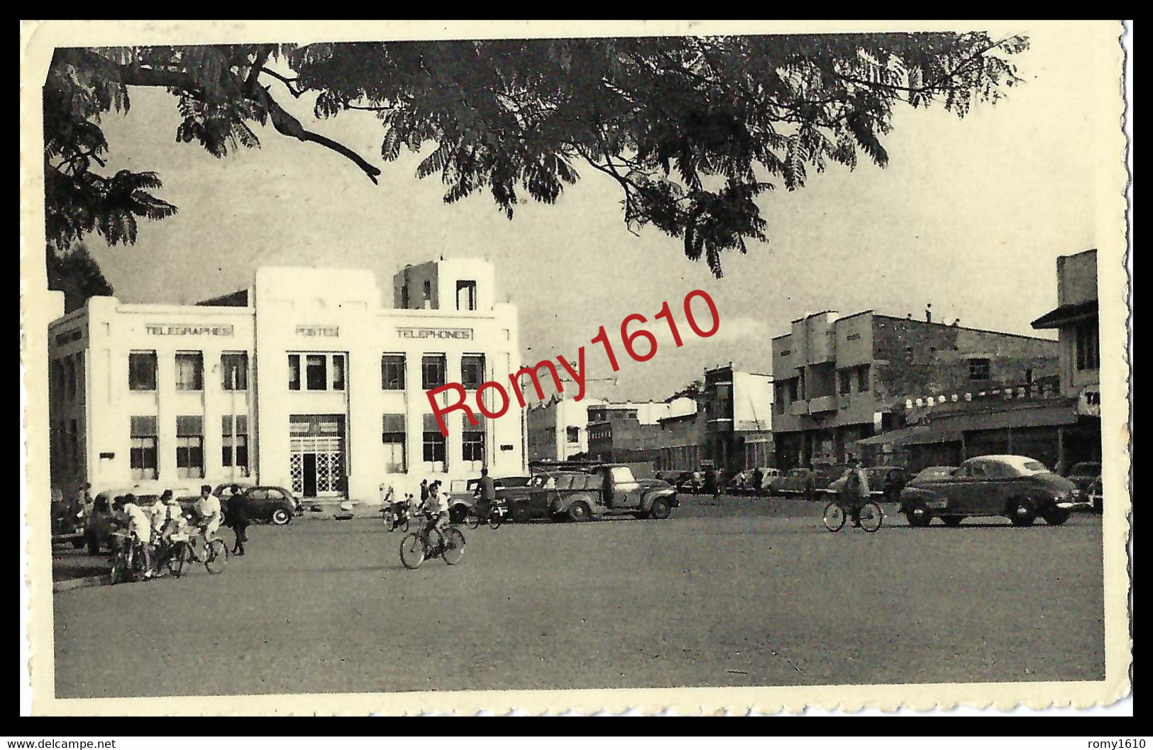 Congo Belge-  Elisabethville, Place Albert 1er LA POSTE.  Très Animée, Voitures...  Vers Angleur- Liège.  2 Scans - Lubumbashi