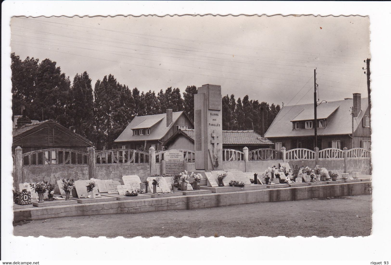 BILLY-MONTIGNY - Monument Des Fusillés (1940-1944) - Autres & Non Classés