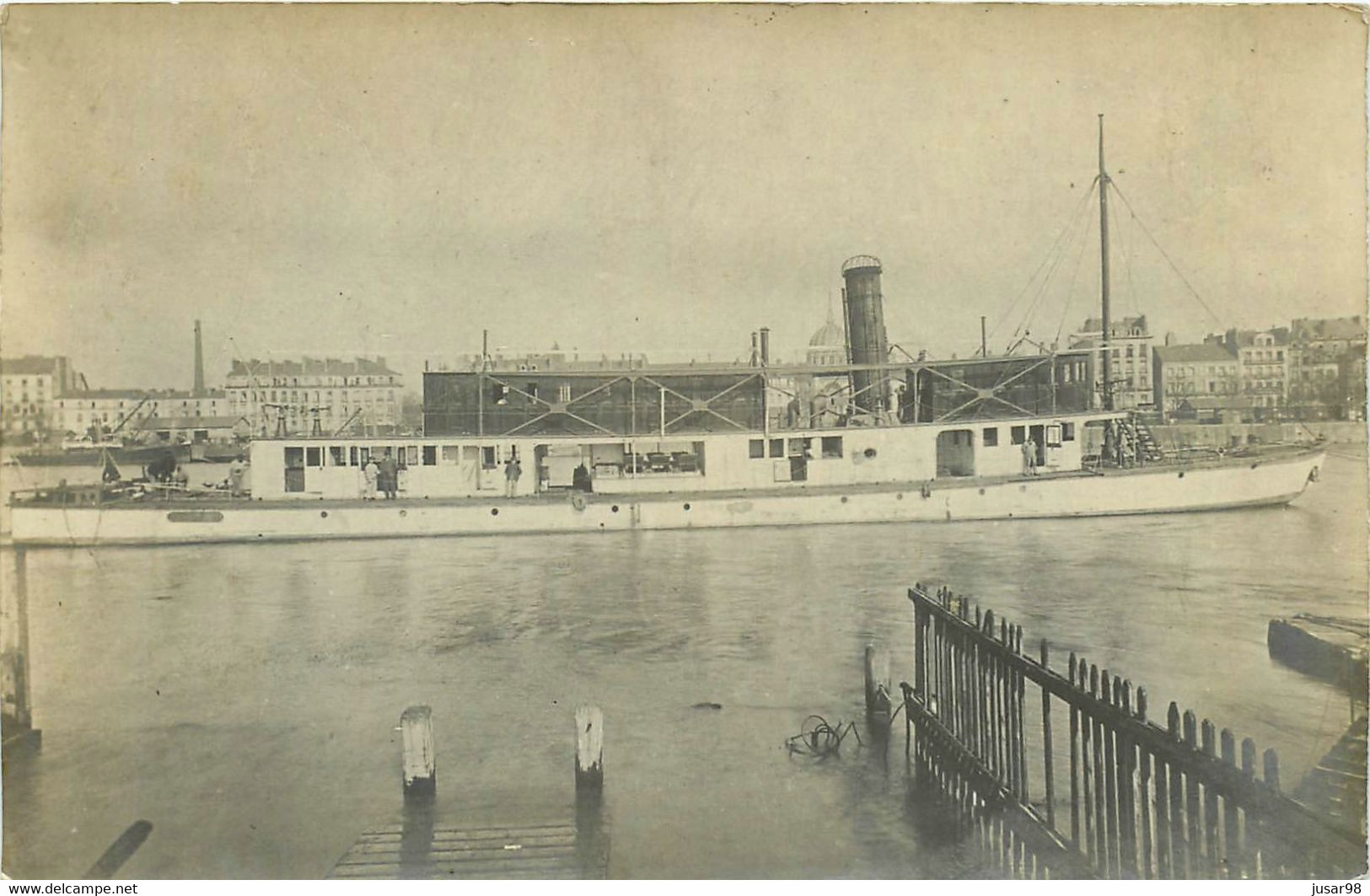 CARTE PHOTO - BATEAU - Peniche Quais De Seine ? PARIS ? 75 ? Port Transport à Identifier - Péniches