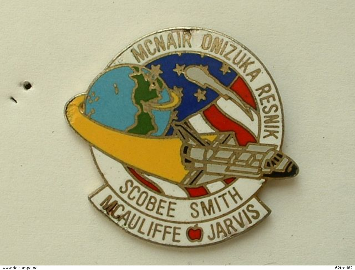 Pin's NAVETTE AMERICAINE - SIGNE NASA STS 5H  - EMAIL - Space