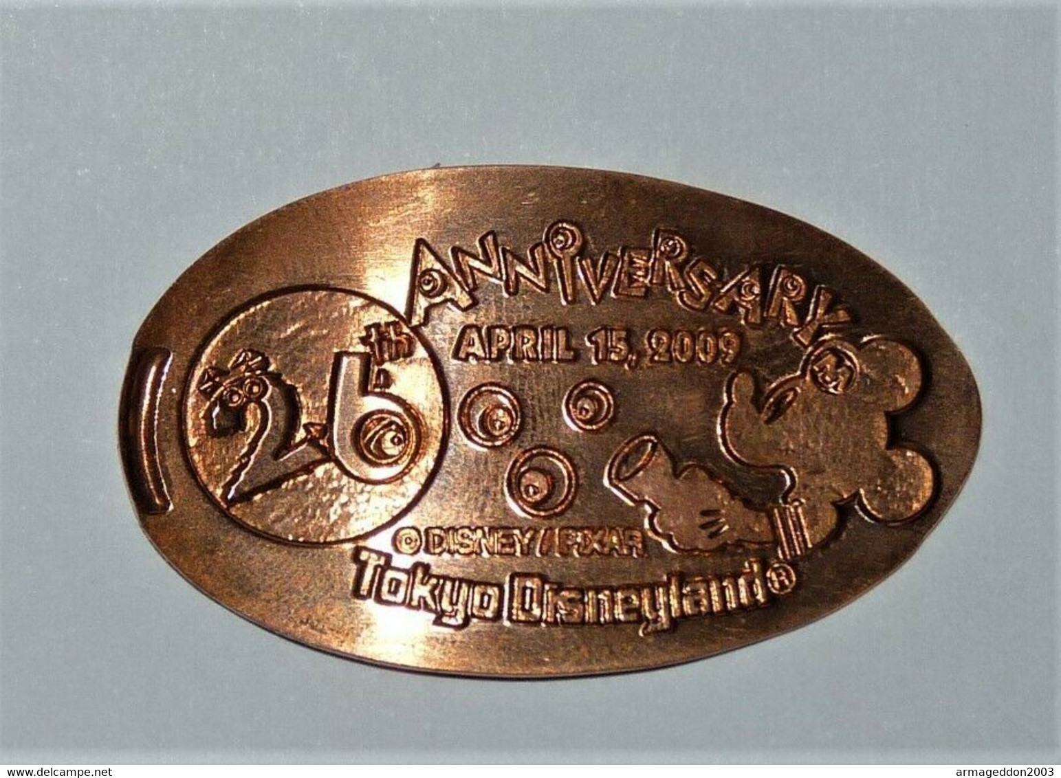 Pressed Coin Souvenir Medallion Médaillon Medaille 26th Anniversary Mickey Tokyo - Pièces écrasées (Elongated Coins)