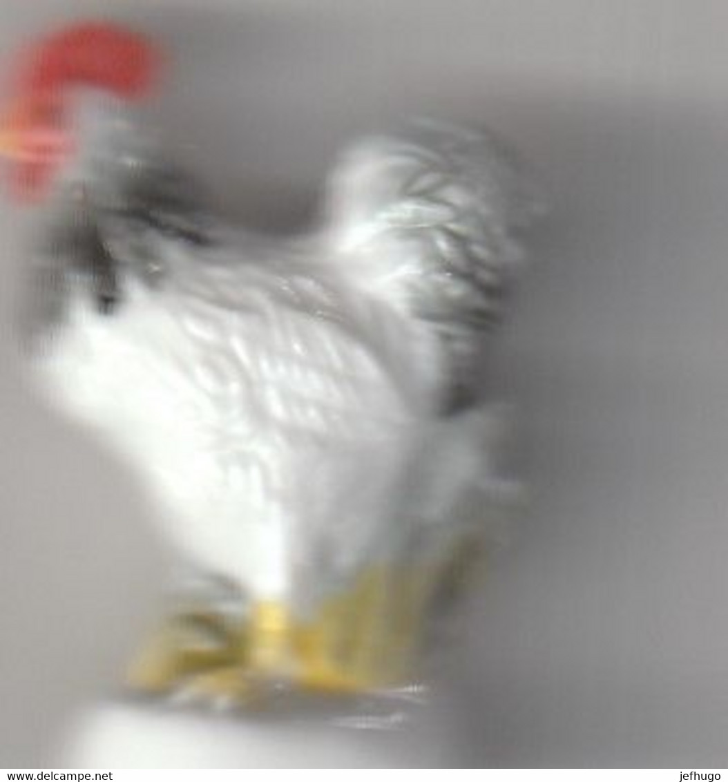 LOT DE 2 FEVES COQ . COQ SUISSEX HERMINE ET COQ PICTAVE . VOIR SCANS - Animaux