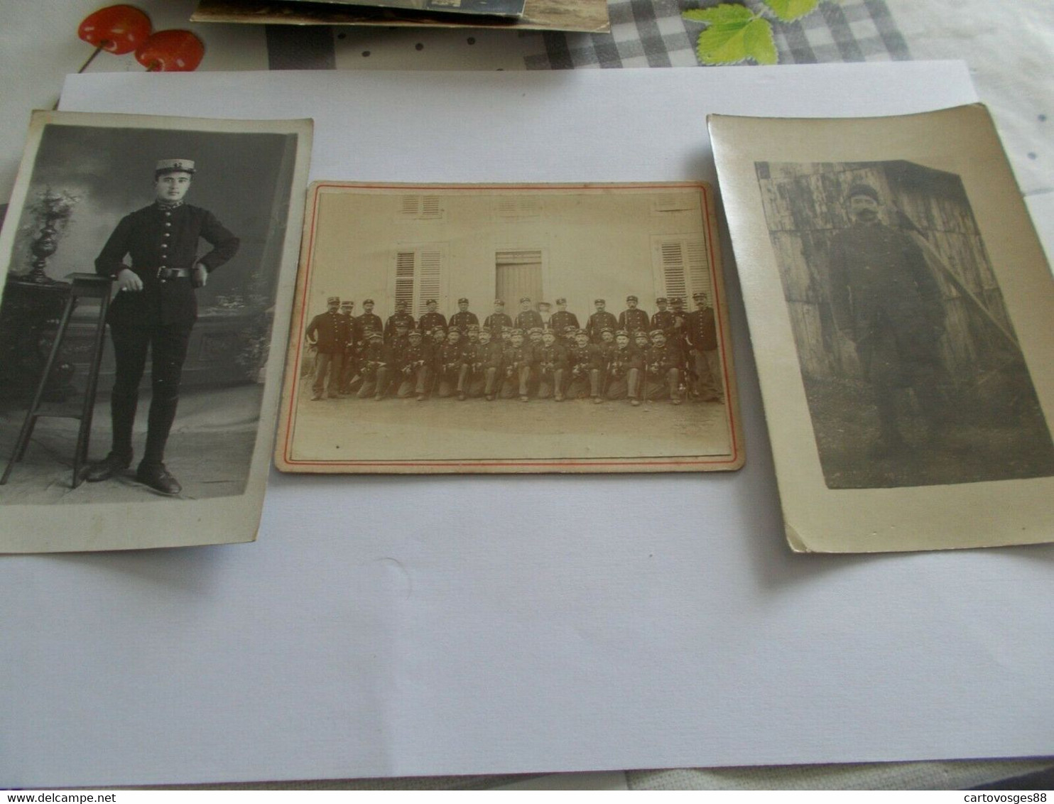 MILITAIRES MILITARIA  PHOTOS GROUPE FRANCAIS ALLEMANDS ITALIENS  PRISONNIERS MILITAIRES CASERNES  Lot 65 CPA - 5 - 99 Cartoline