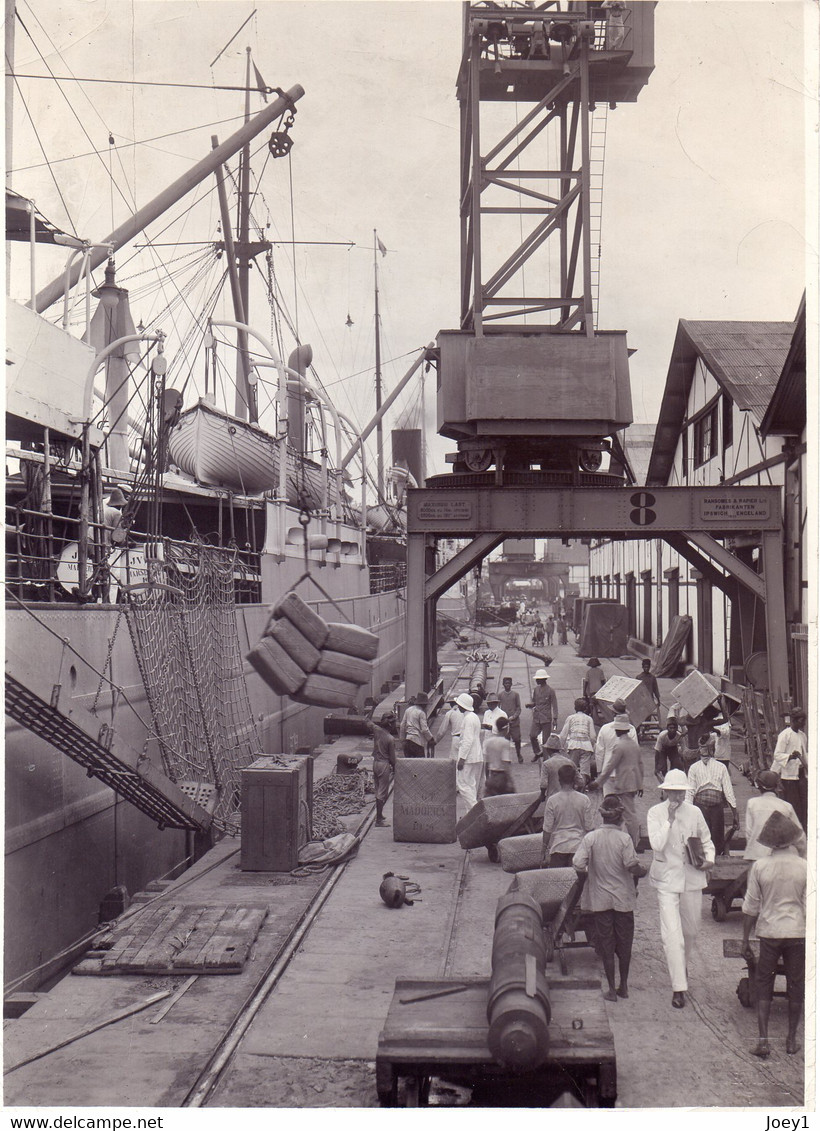 Photo Port De Soerabaja, Embarquement à Java Des Balles De  Tabac Pour L'europe,fomats 17/23 - Beroepen