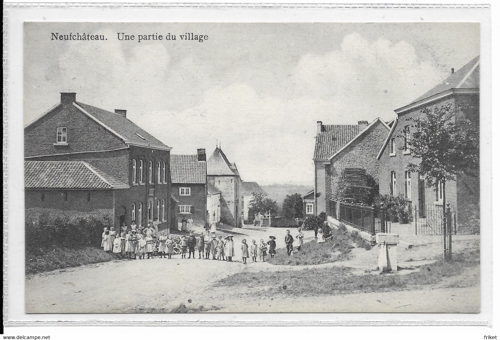 - 1538 -   NEUFCHATEAU  Une Partie Du Village - Neufchâteau