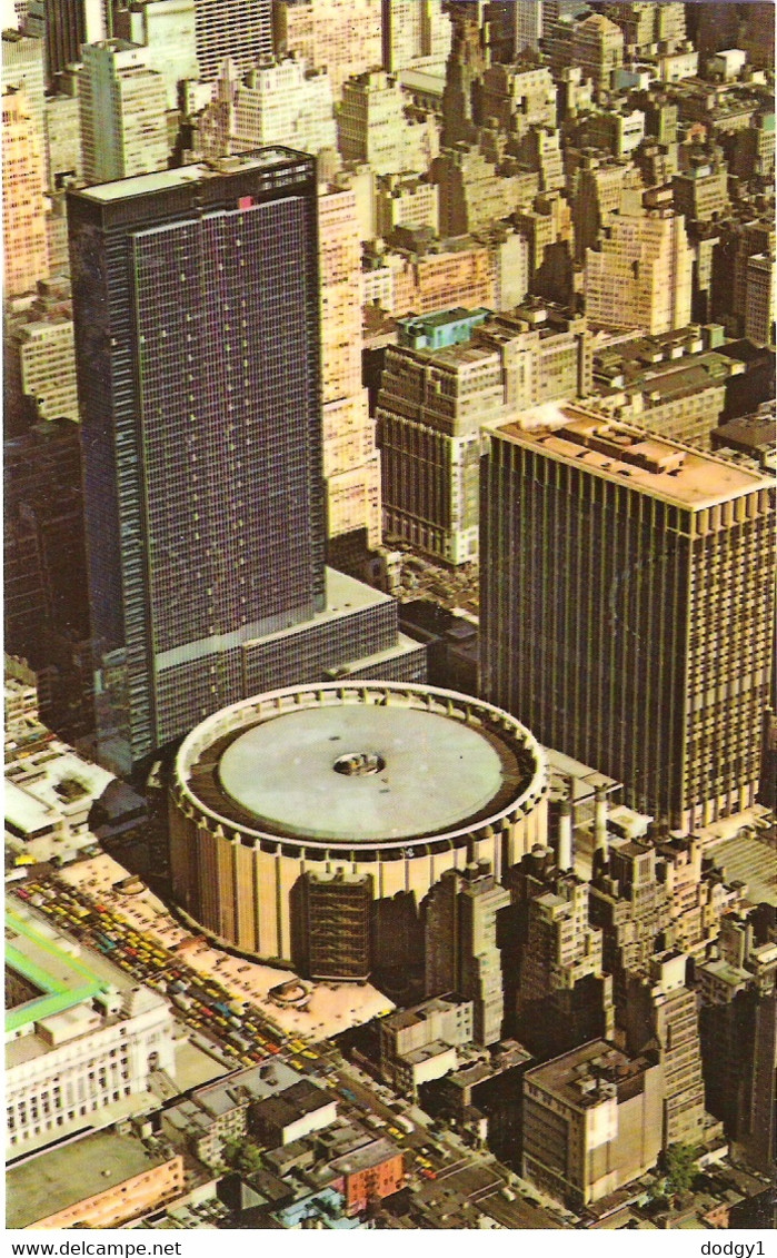 MADISON SQUARE GARDEN, NEW YORK, UNITED STATES UNUSED POSTCARD Ac6 - Places & Squares