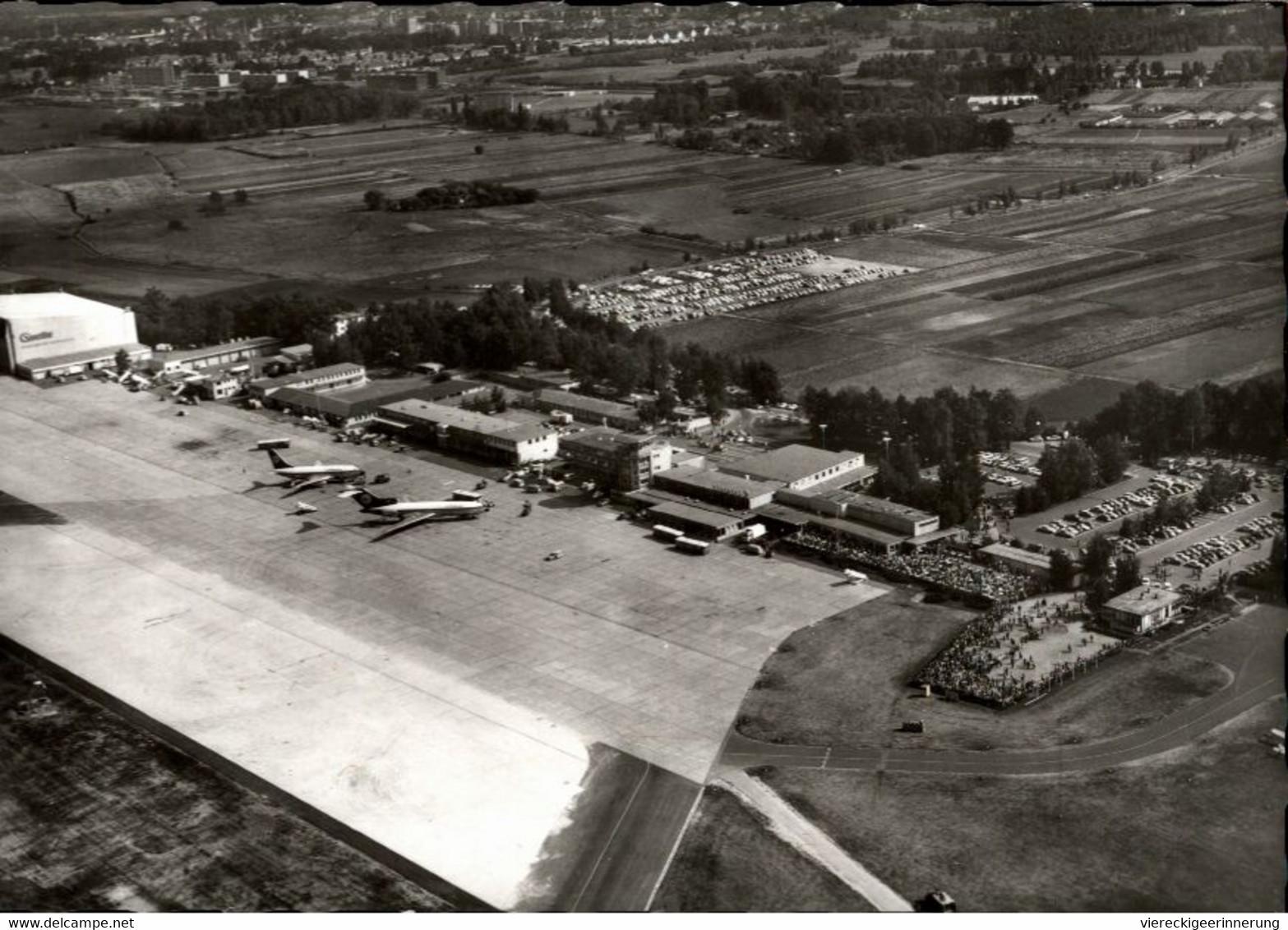 ! S/w Ansichtskarte Flughafen Nürnberg , Aerodrome - Nuernberg