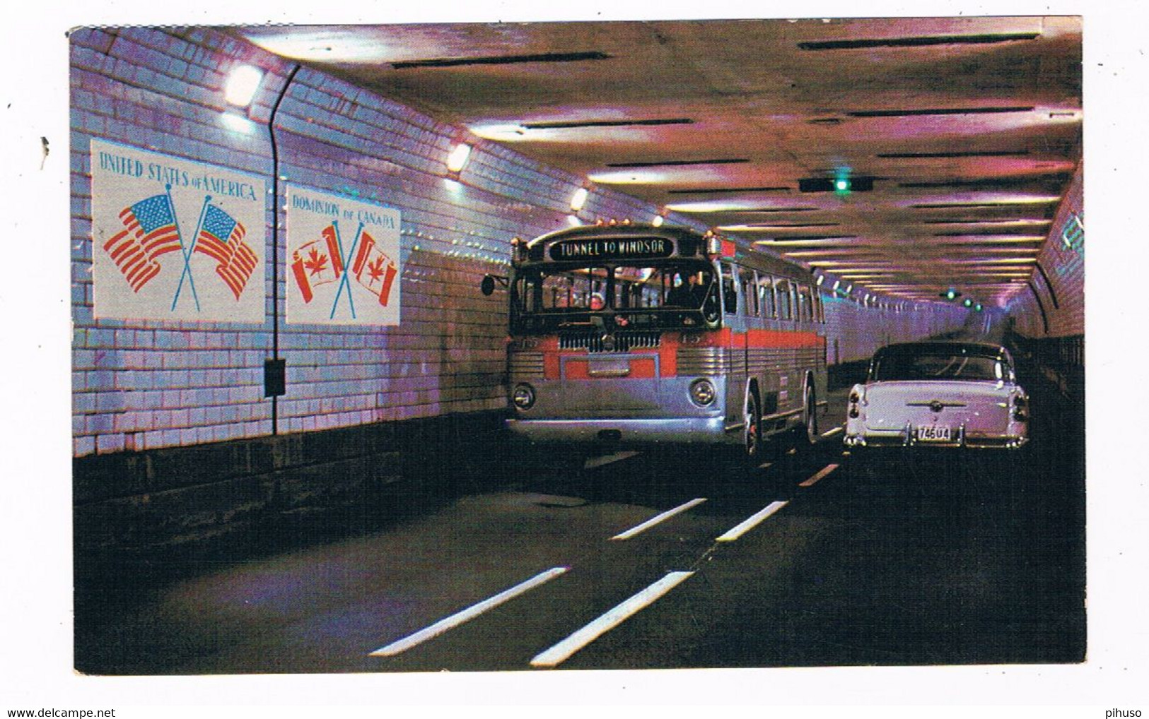 AM-56  DETROIT - WINDSOR TUNNEL : With Tunnel Bus - Windsor