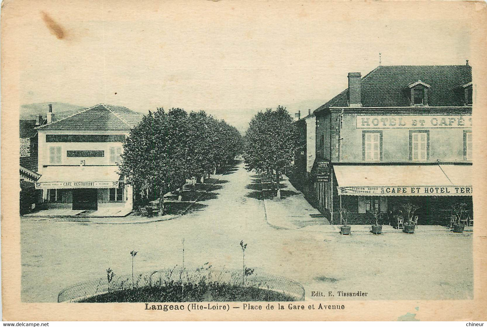 LANGEAC PLACE DE LA GARE ET AVENUE - Langeac