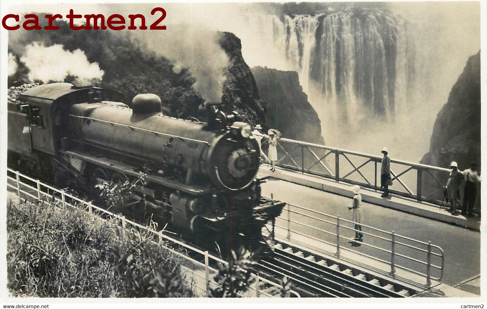 CARTE PHOTO : ZIMBABWE ZAMBESI ZAMBESE A RHODESIA RAILWAY'S TRAIN CROSSING VICTORIA FALLS BRIDGE AFRICA LOCOMOTIVE - Simbabwe