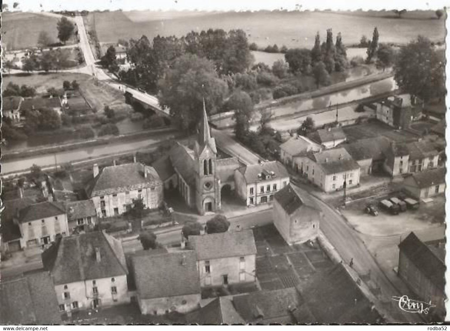 CPSM  - 70 - Corre - Vue Aérienne - Le Centre Et L'église - Pesmes