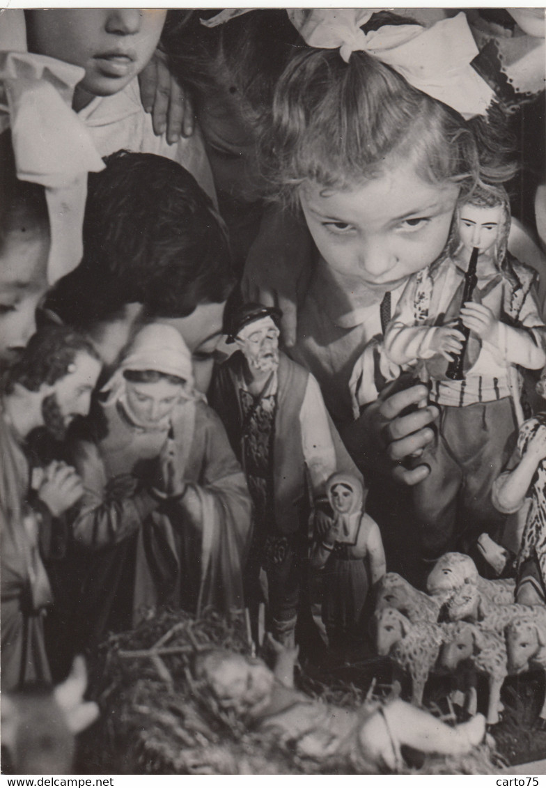 Photographie - Noël - Crèche De Noël - Enfants - Santons - 1949 - Photographie