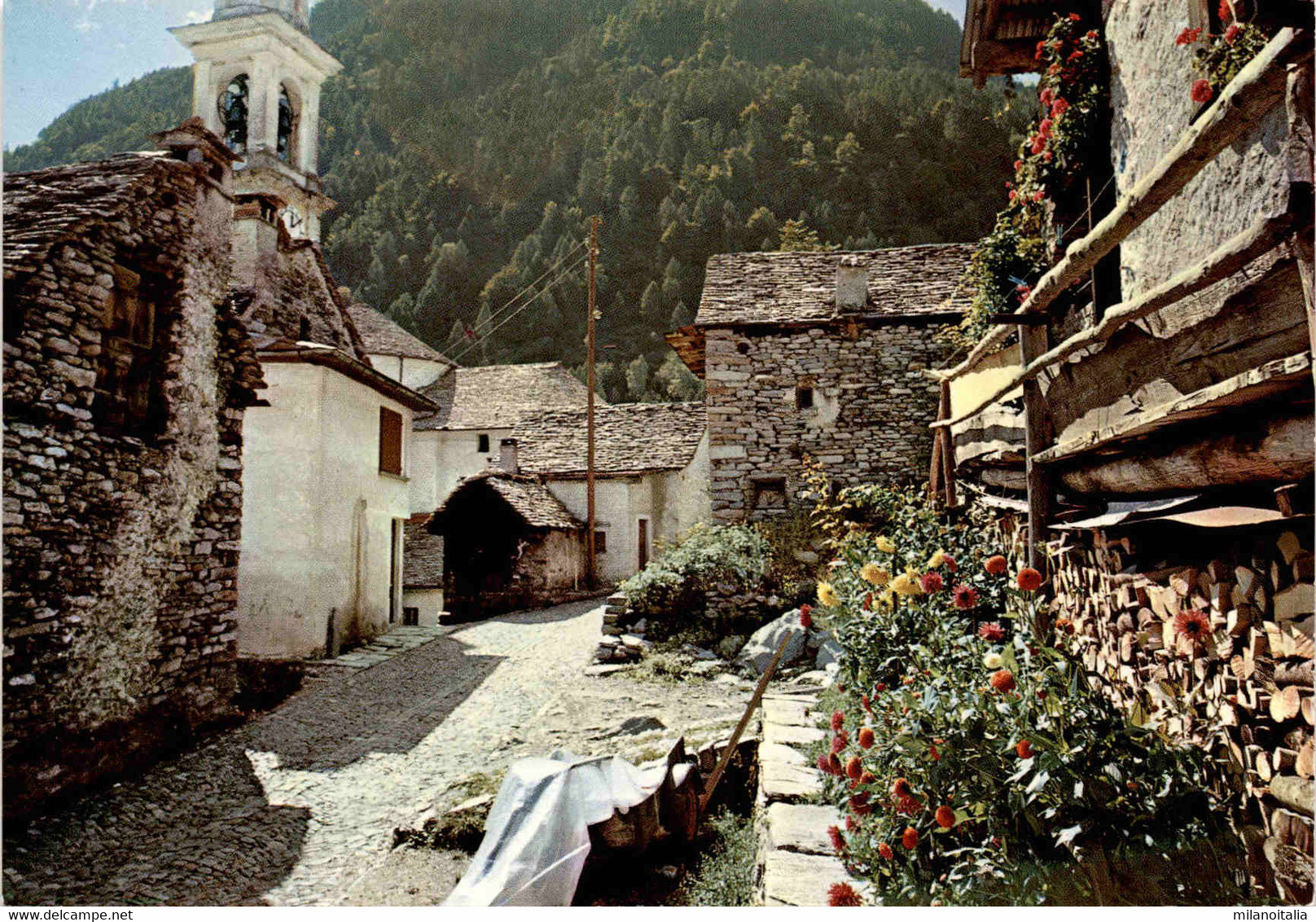 Sonogno - Valle Verzasca (1035) - Verzasca