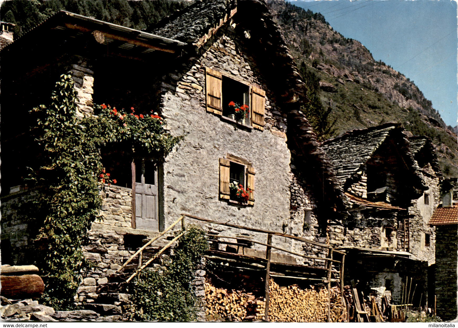 Sonogno - Valle Verzasca (5632) * 28. 7. 1965 - Verzasca