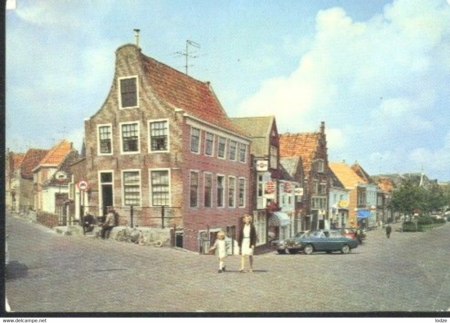 Nederland Holland Pays Bas Medemblik Met Oude Auto's - Medemblik