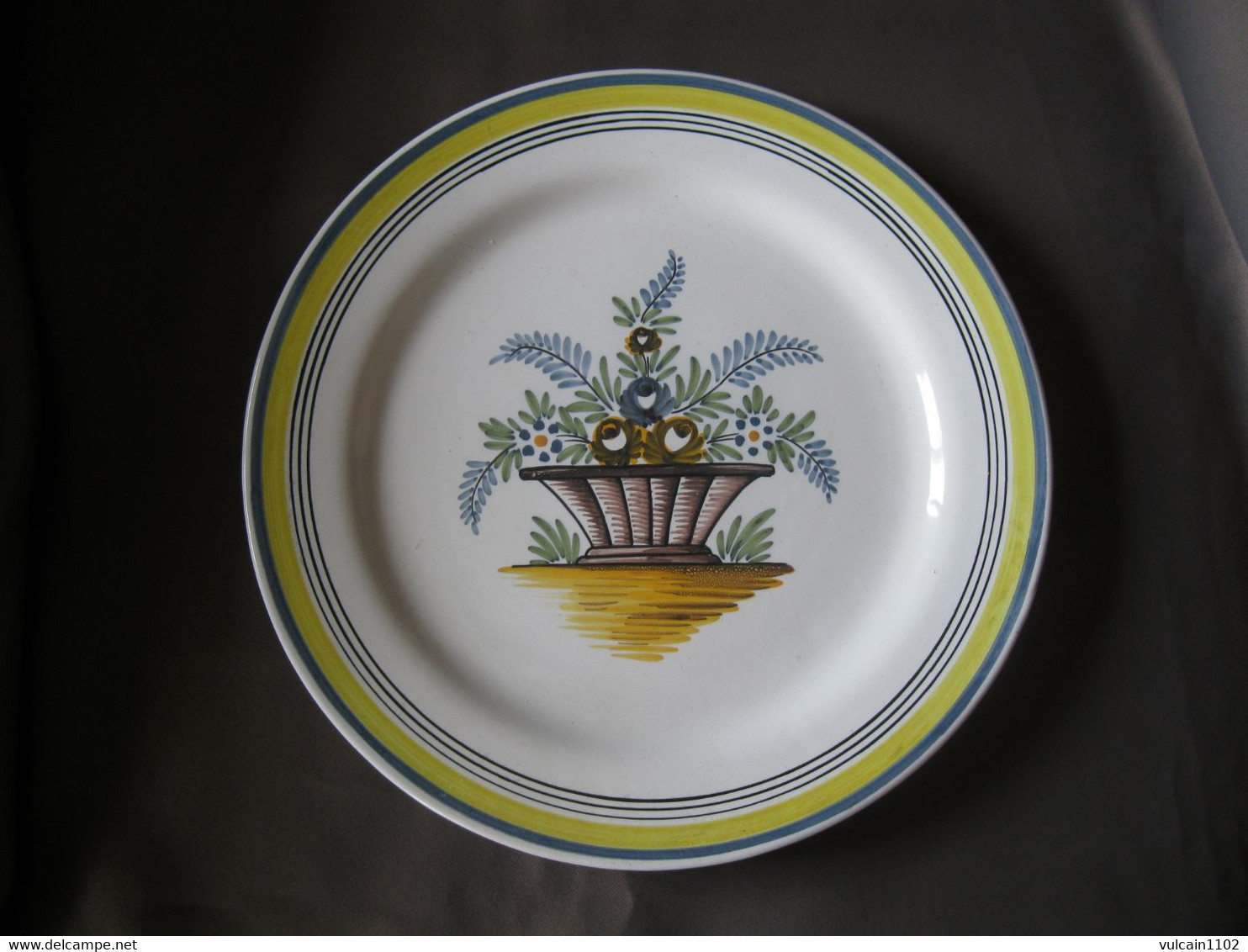 ASSIETTE EN FAIENCE POLYCHROME DE MALICORNE EMILE TESSIER - Malicorne (FRA)