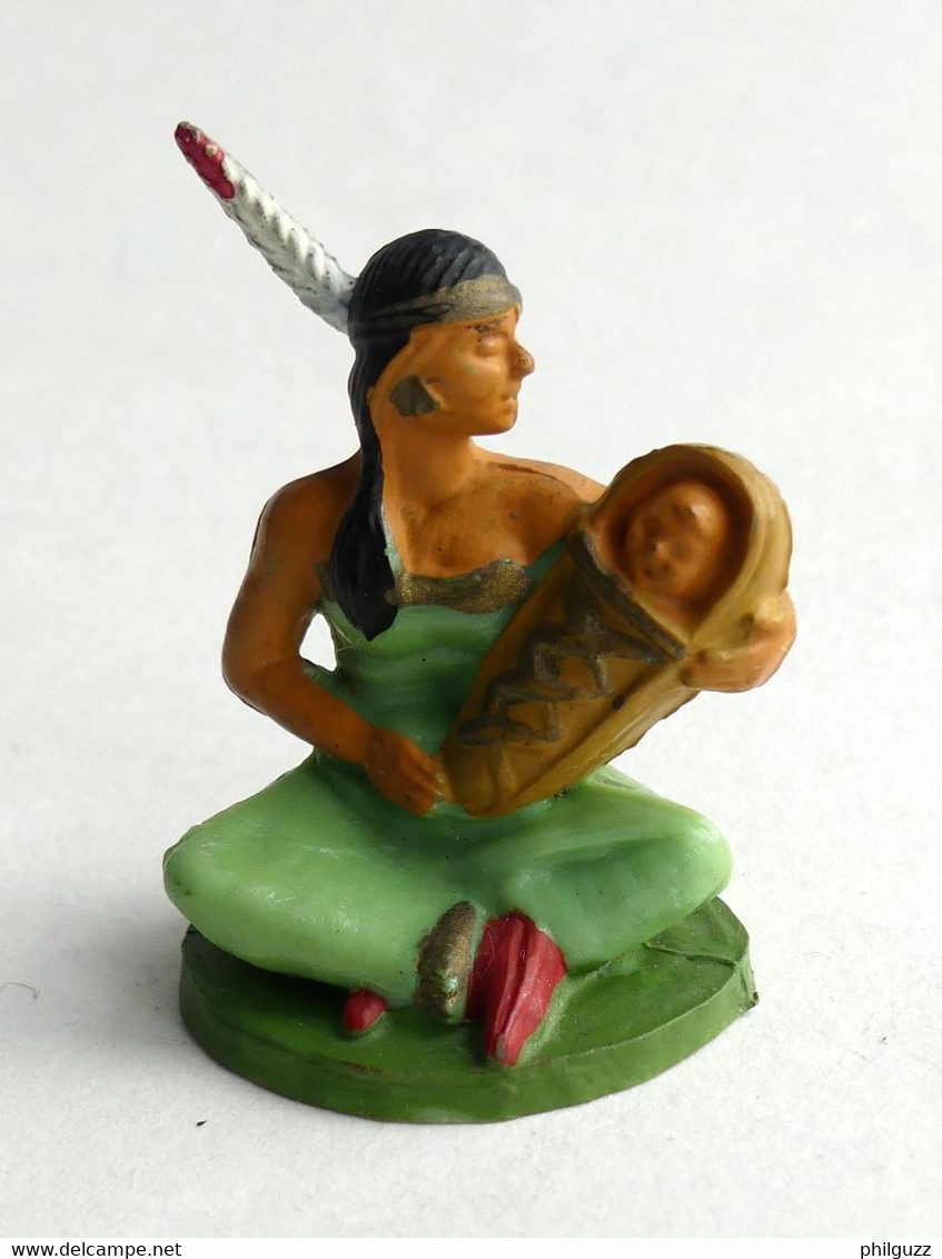 FIGURINE STARLUX 1957 CAMP INDIEN Série Luxe 2833 SQUAW ACROUPIE AVEC BEBE Tenue Verte Indienne - Starlux