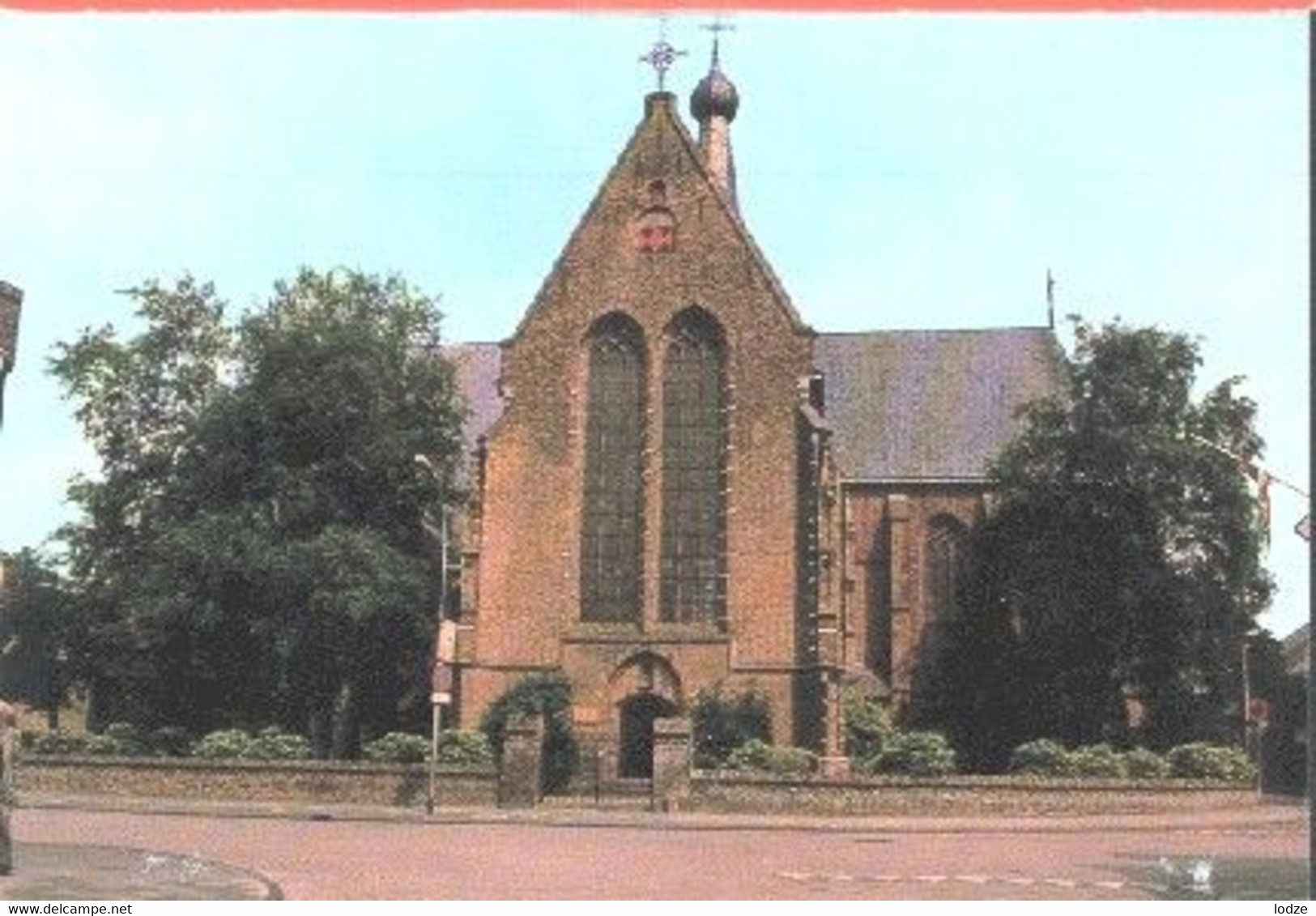 Nederland Holland Pays Bas Waalwijk Met Nederlands Hervormde Kerk - Waalwijk