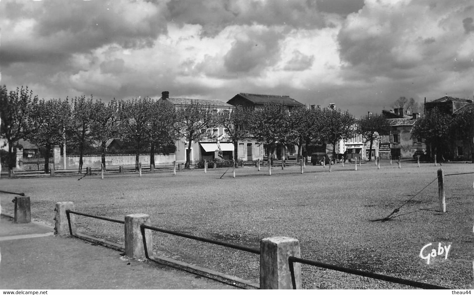 ¤¤   - COULONGES-sur-L'AUTIZE    -  Place De L'Hôtel De Ville       -  ¤¤ - Coulonges-sur-l'Autize