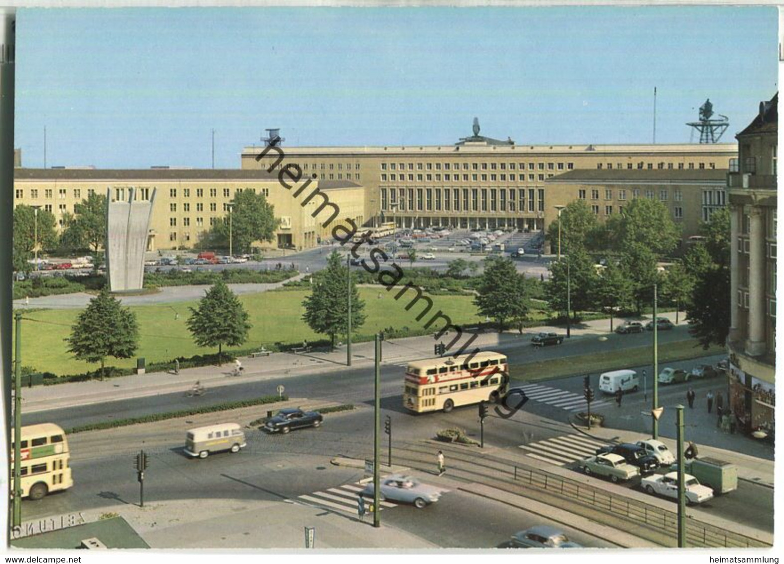 Berlin - Tempelhof - Platz Der Luftbrücke - BVG Bus - Hans Andres Verlag Berlin - Tempelhof