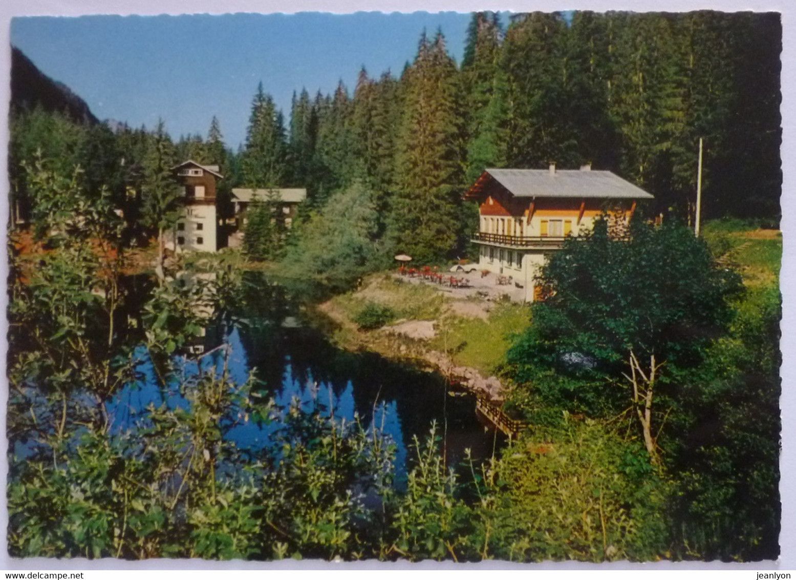 MONTRIOND (74/Haute Savoie) - Hotel Le Verdoyant - Spécialités Truites, Fondues ... / Terrasse - Andere & Zonder Classificatie