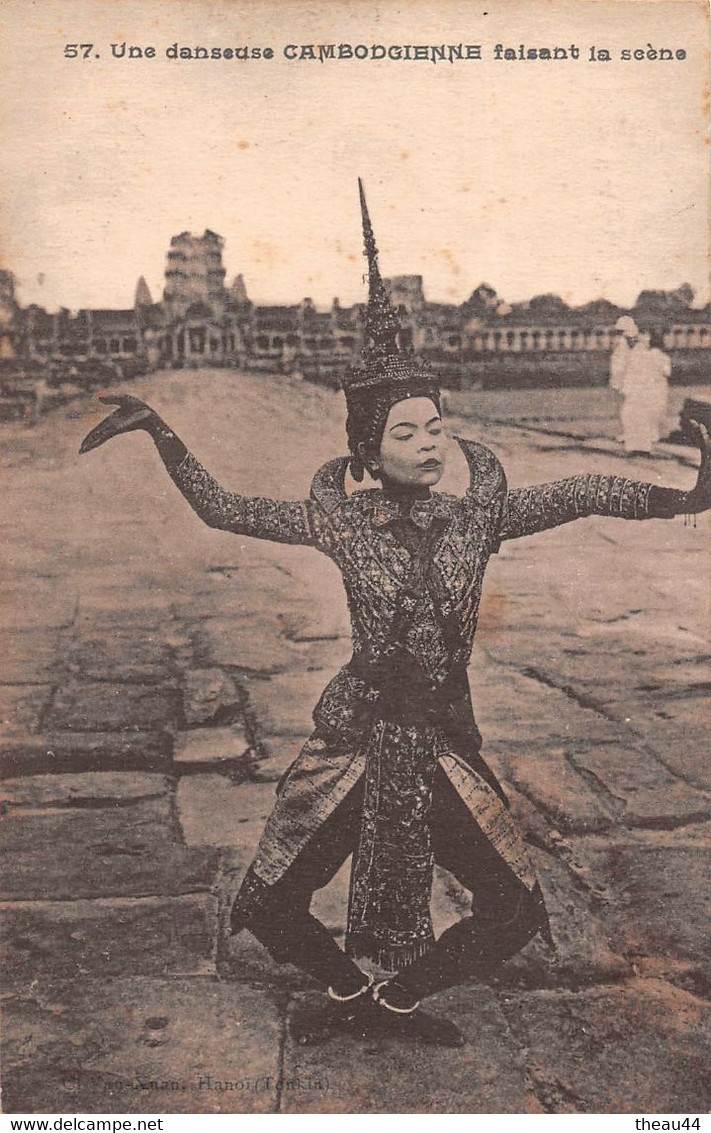 ¤¤   -  CAMBODGE   -   Danseuse Cambodgienne Faisant La Scène    -  ¤¤ - Cambodge