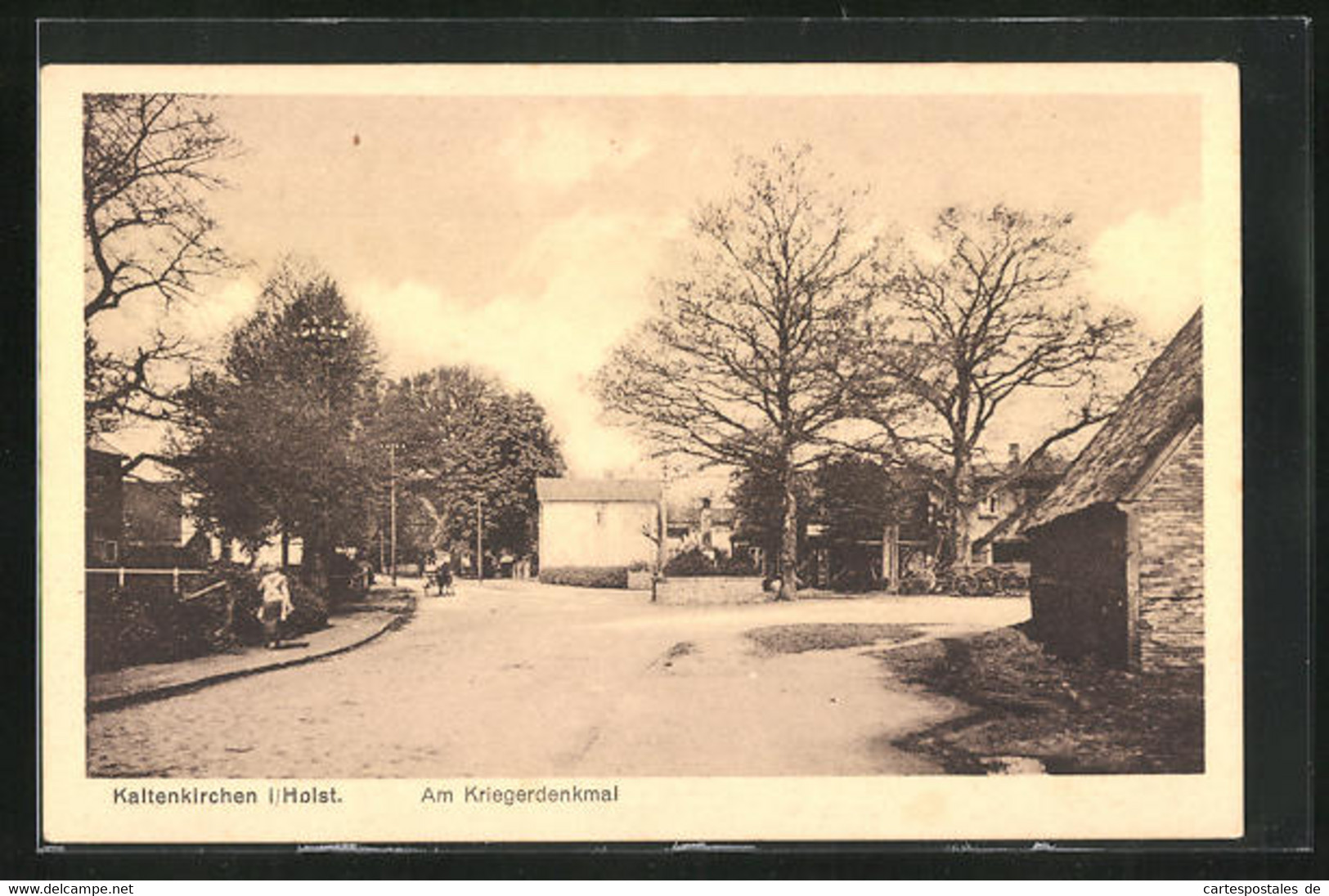 AK Kaltenkirchen I / Holst., Am Kriegerdenkmal - Kaltenkirchen