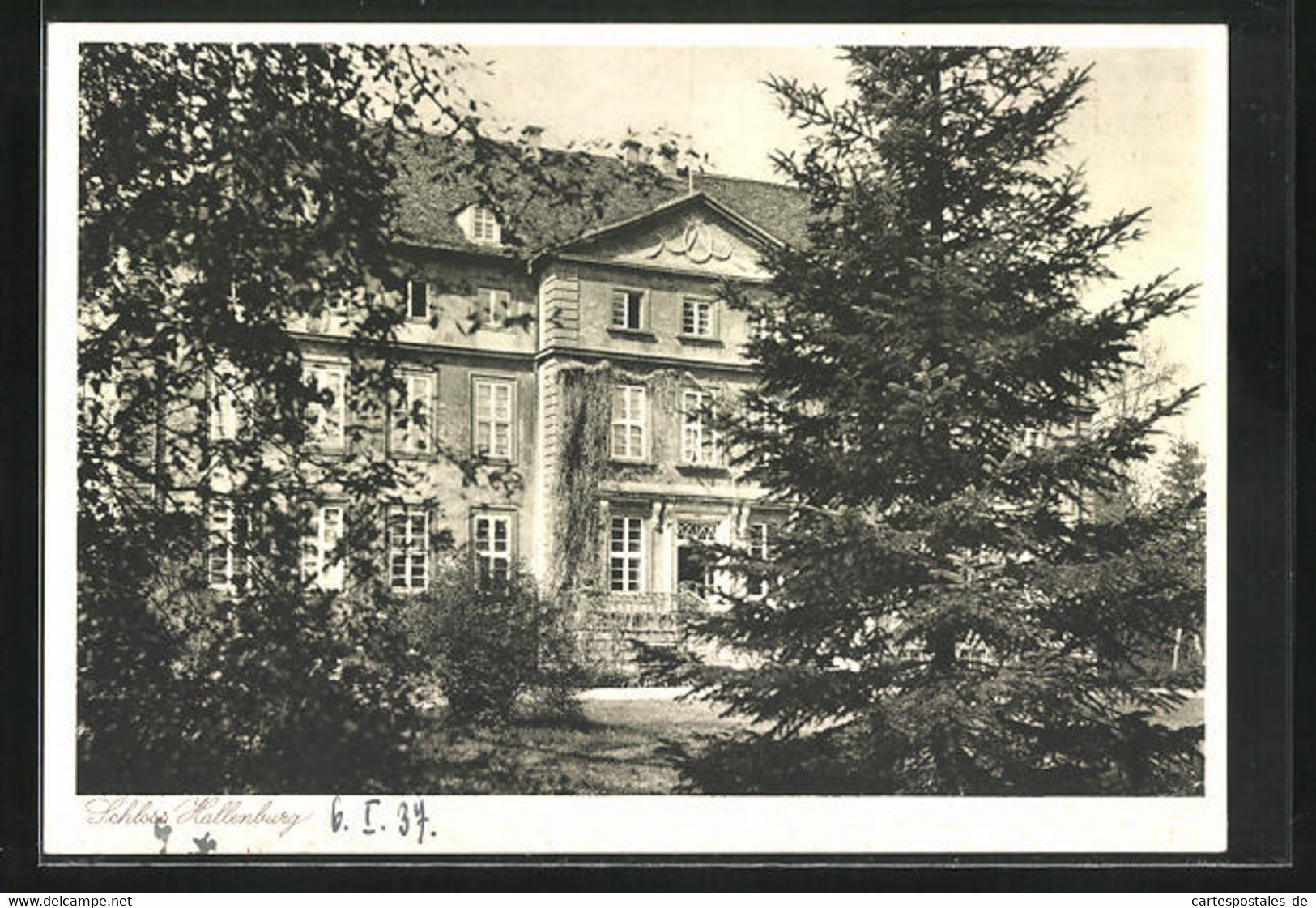 AK Steinbach-Hallenberg, Schloss Hallenburg Im Sonnenlicht - Steinbach-Hallenberg