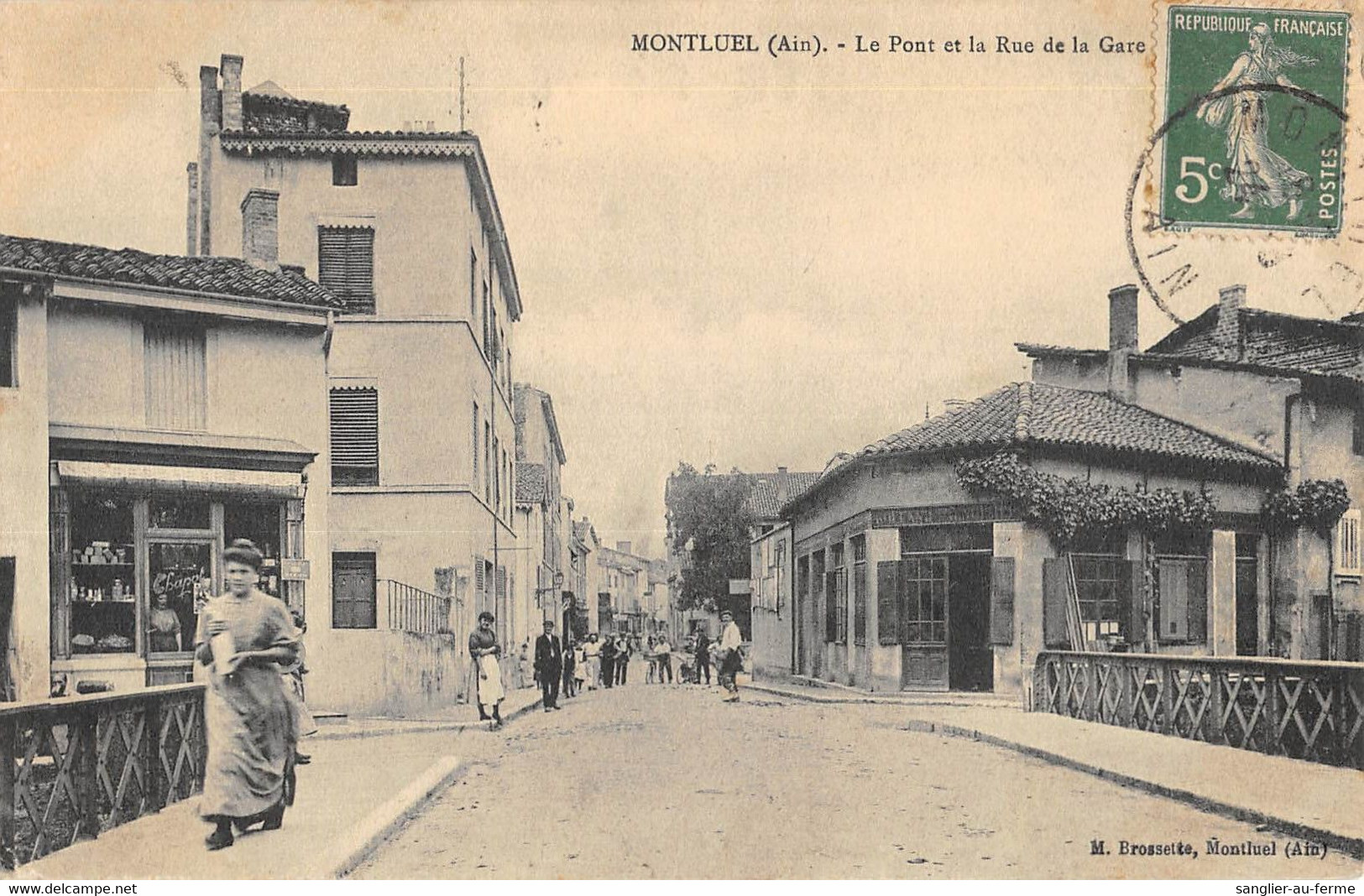 CPA 01 MONTLUEL PONT ET RUE DE LA GARE - Montluel