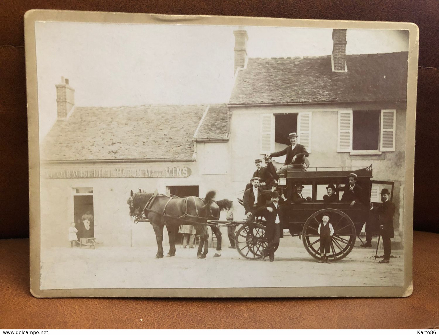 Les Essarts Le Roi * RARE Photo Albuminée Circa 1895/1900 * A La Grace De Dieu BARON Marchand De Vins * Diligence - Les Essarts Le Roi