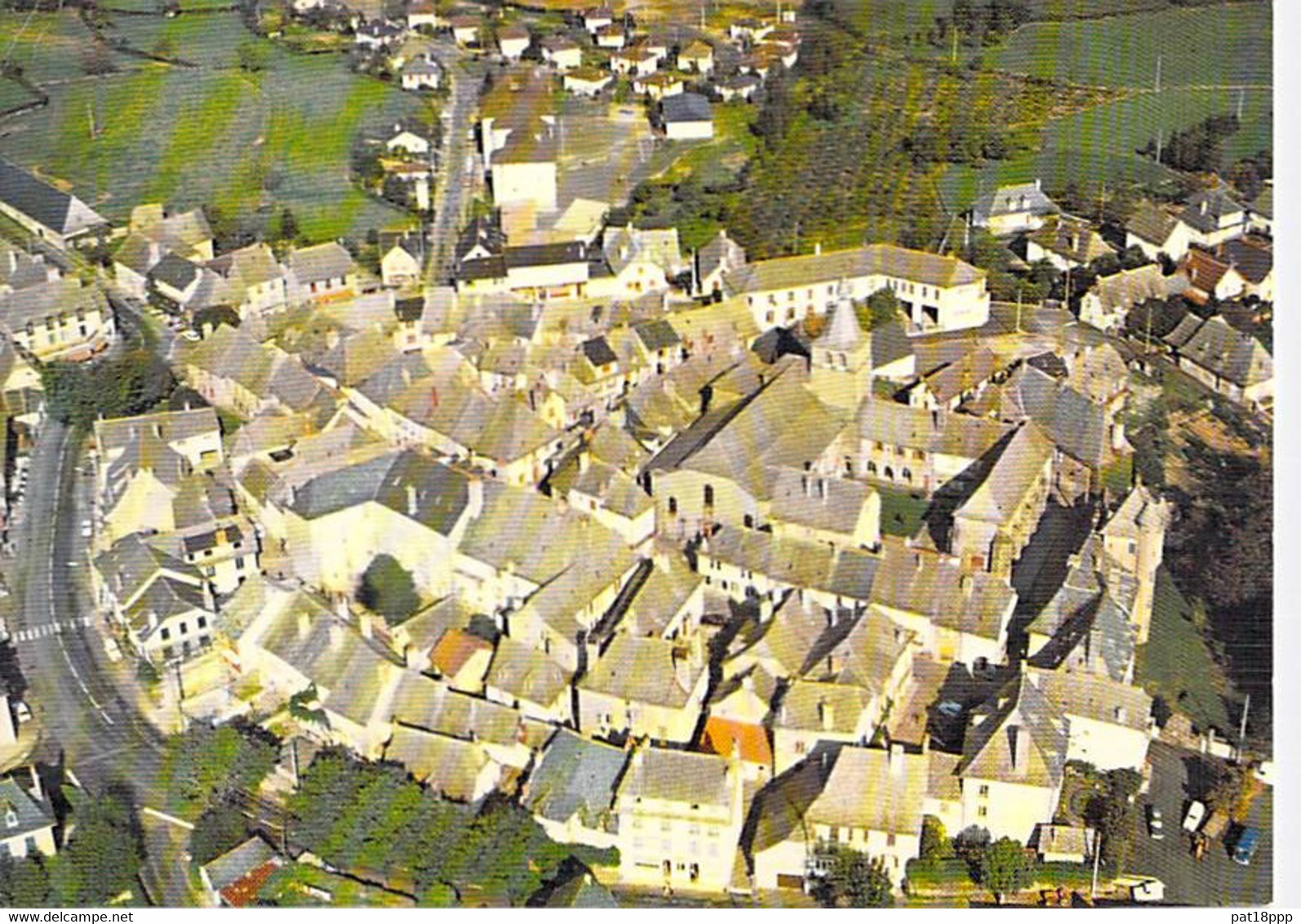 15 - MONTSALVY : Vue Générale Aérienne - CPA Village ( 860 Habitants) - Cantal - Autres & Non Classés