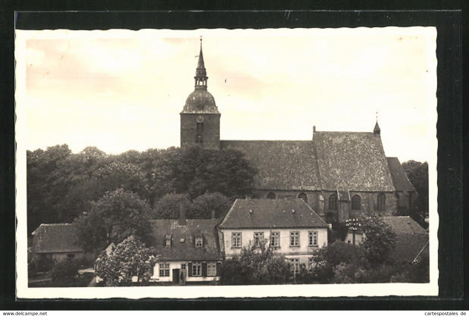 AK Burg / Fehmarn, Kirche Mit Charlotte-Niese-Geburtshaus - Fehmarn