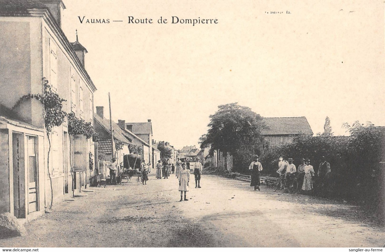 CPA 03 VAUMAS ROUTE DE DOMPIERRE - Other & Unclassified