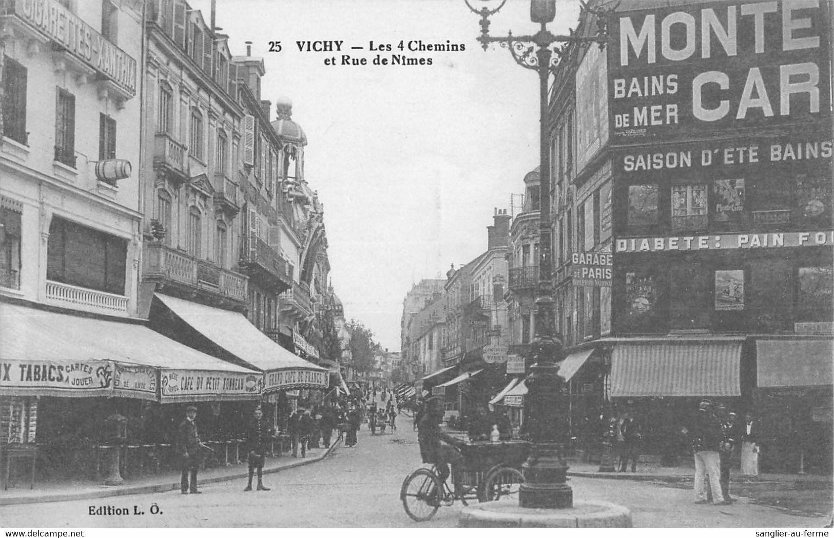 CPA 03 VICHY LES 4 CHEMINS ET RUE DE NIMES - Vichy