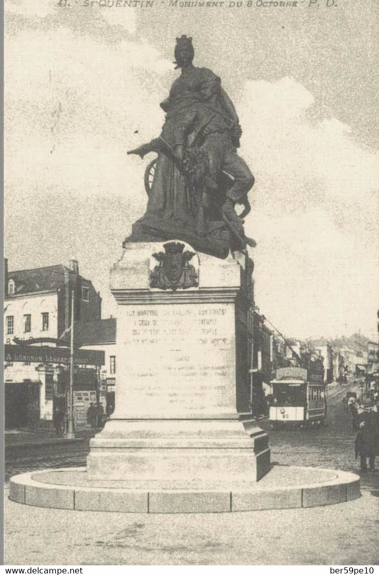 CARTES D'AUTREFOIS GUERRES ET MILITAIRES PICARDIE PLACE DU 8 OCTOBRE - Picardie