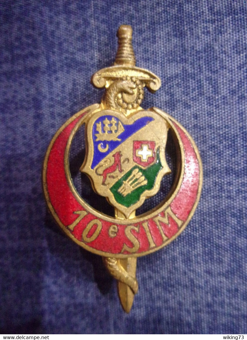 Insigne 10° Section D’Infirmiers Militaires - Service De Santé Des Armées - Algérie - Services Médicaux