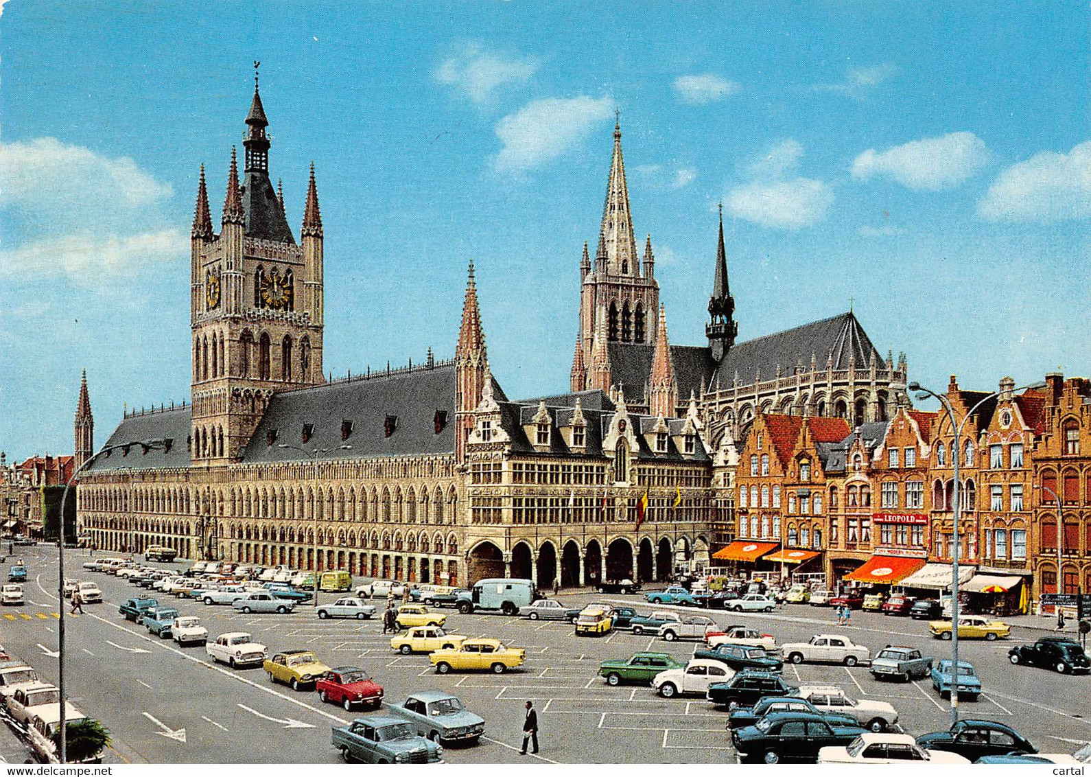 CPM - IEPER - De Hallen En De Katedraal - Ieper