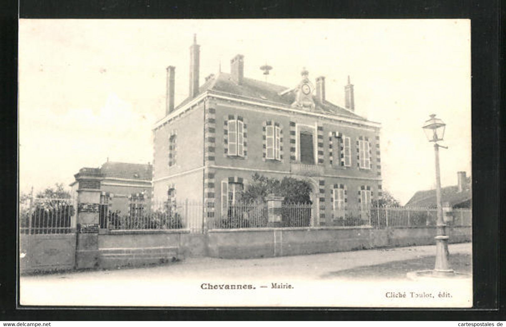 CPA Chevannes, Mairie - Chevannes
