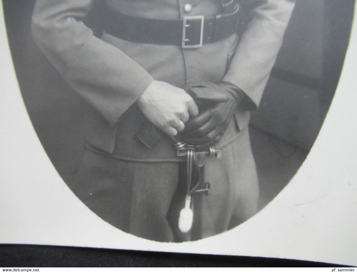 Echtfoto AK 2.WK Soldat / Höherer Militärrang Mit Abzeichen - Uniformen