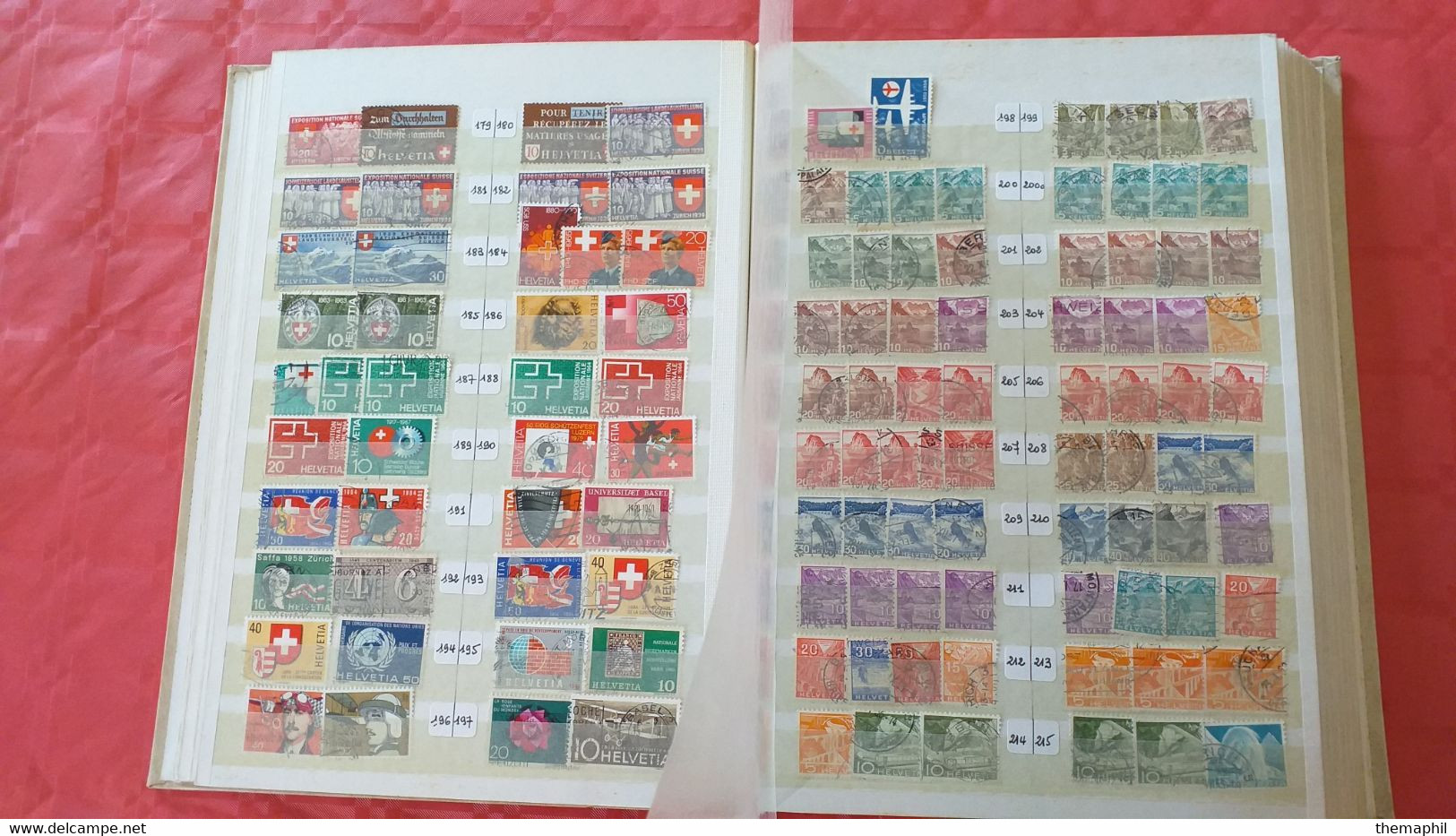 lot n° TH 510 SUISSE importante collection dans un gros classeur neufs xx / x et obl