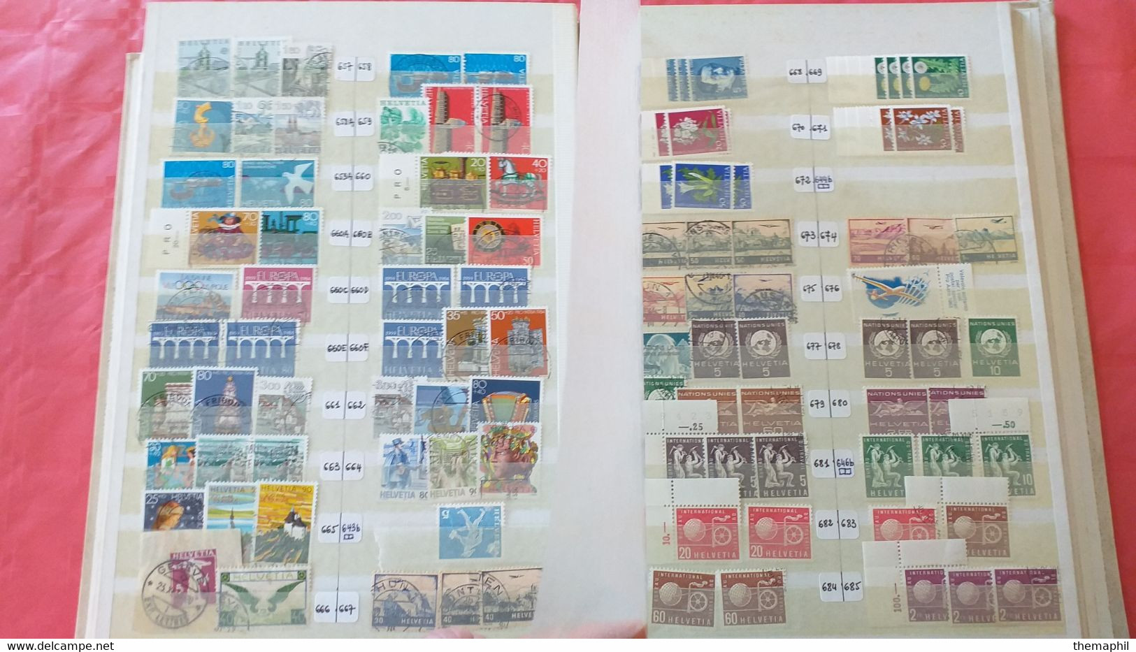 lot n° TH 510 SUISSE importante collection dans un gros classeur neufs xx / x et obl