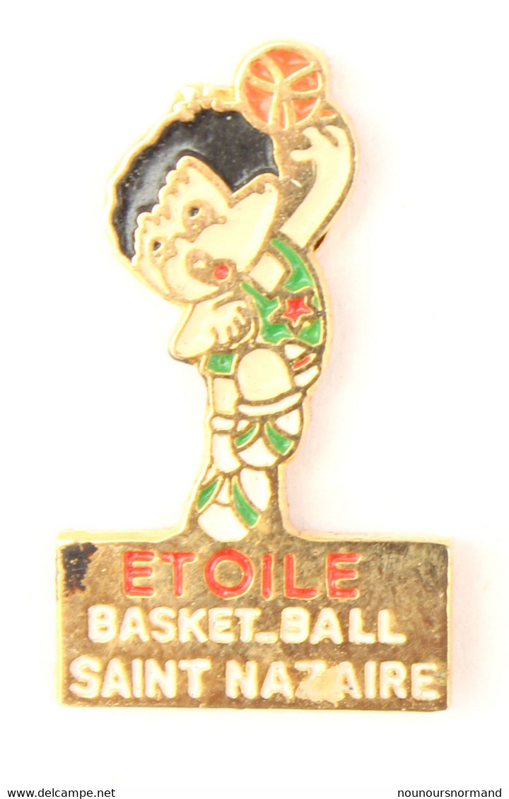 Pin's ETOILE Basket Club - ST NAZAIRE (44) - Petit Basketteur - Manitoba - K391 - Basketball